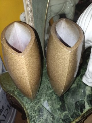 Jarrón piedra dorado
