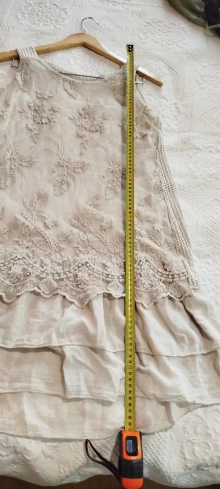 Vestido beige encaje