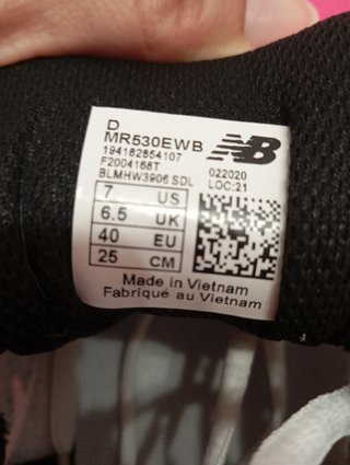 Zapatillas New Balance Negras y Blancas