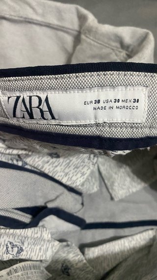 Pantalón corto gris