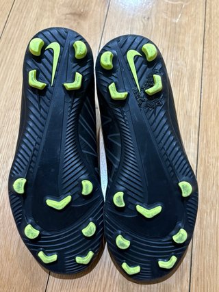 Botas de fútbol Nike Mercurial Negras niño. Talla