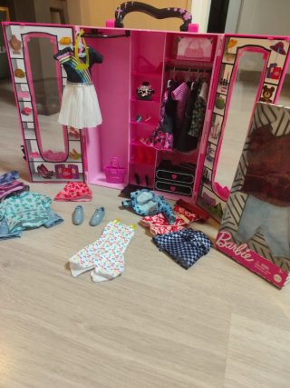 Conjunto Muñecas Barbie y Accesorios