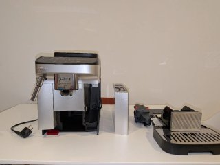 Cafetera De'Longhi Magnifica Evo Plata