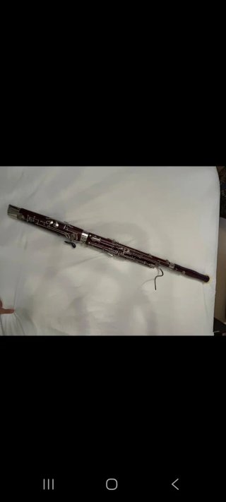 Fagot de madera oscura