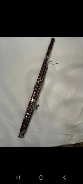 Fagot de madera oscura