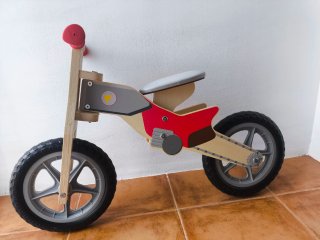 Bicicleta madera sin pedales