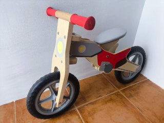 Bicicleta madera sin pedales