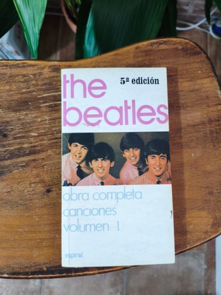 Lote Coleccionista The Beatles (7 Libros/Revistas)