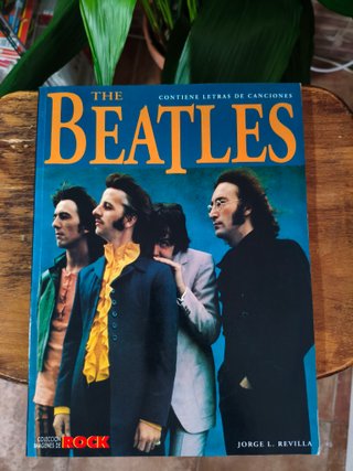 Lote Coleccionista The Beatles (7 Libros/Revistas)
