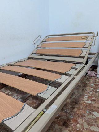 Cama articulada 90 con colchón.