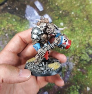 9 Figuras de Minotauros Warhammer