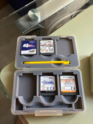 Nintendo DS Lite con juegos