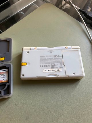 Nintendo DS Lite con juegos