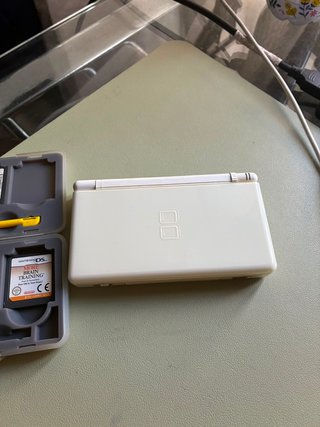 Nintendo DS Lite con juegos