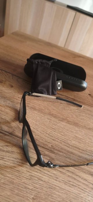 Montura Gafas Oakley Negra y Plateada Wheel House