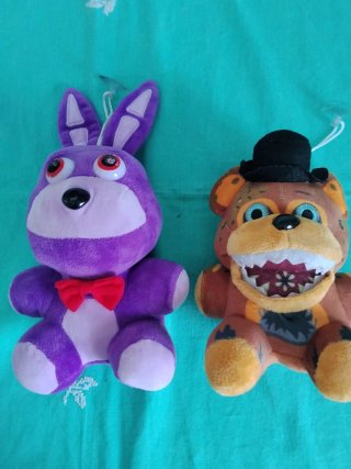 Peluche Freddy Fazbear y Bonnie