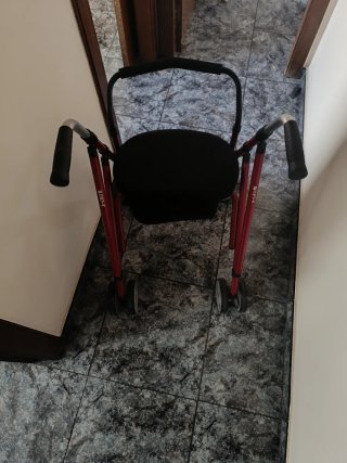 Andador Mayores ortopedico funcional en rojo
