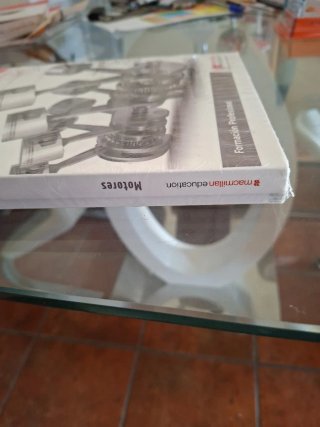 Libro Motores y cuaderno de prácticas Macmillan