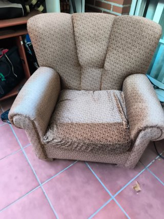 Sofá antiguo tela beige y marrón