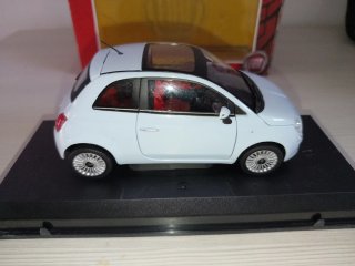 Fiat 500 Cinquecento 1/24 Cararama New Ray