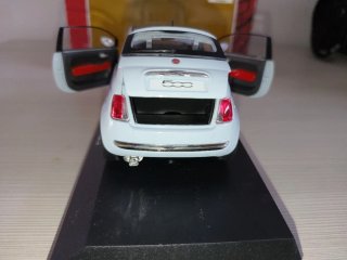 Fiat 500 Cinquecento 1/24 Cararama New Ray