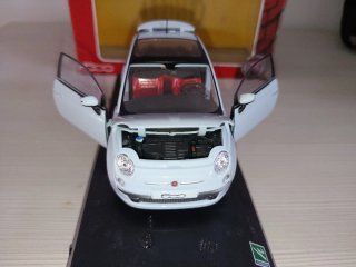 Fiat 500 Cinquecento 1/24 Cararama New Ray