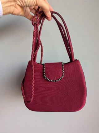 Bolso de fiesta con pedrería