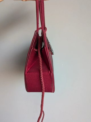 Bolso de fiesta con pedrería