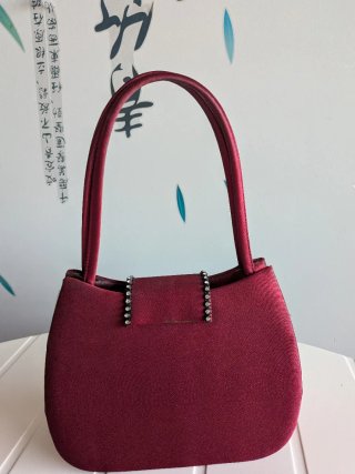 Bolso de fiesta con pedrería