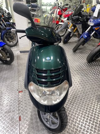 Piaggio Hexagon GTX 250 Maxi-Scooter Verde