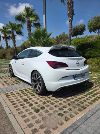 Opel Astra 2013