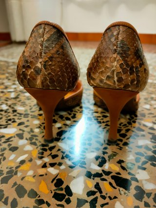 Décolleté eleganti pitone