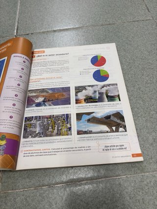Geografía e Historia, 3 secundaria. Revuela