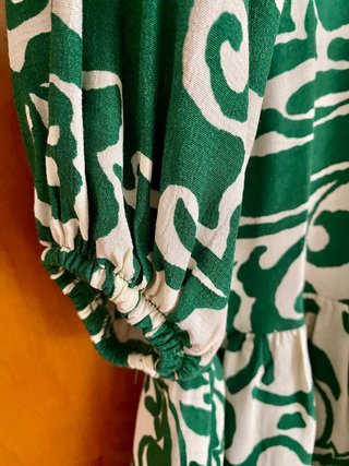 Vestido Zara estampado verde Talla M