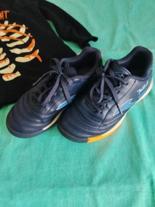 Botas futbito niño/a azul Joma