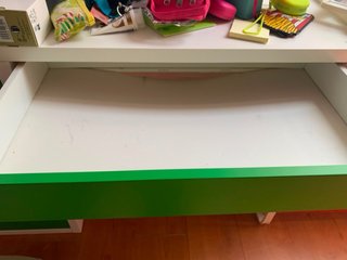 Secretária Ikea Verde e Branca