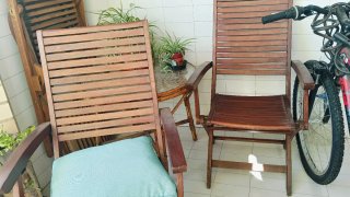 Conjunto mesa y sillas de madera exterior