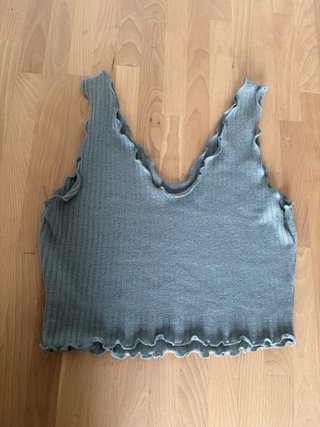 Top crop verde Shein talla M