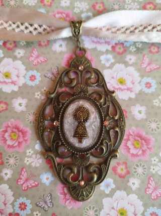 Conjunto Baturra: Pendientes y Colgante