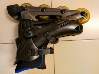 Patines en línea y protecciones Boomerang