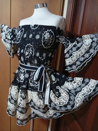 Abito pizzo macramè nero e bianco