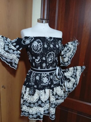 Abito pizzo macramè nero e bianco
