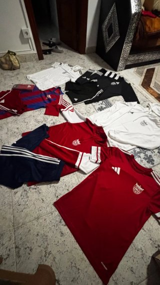 Lote Ropa Deportiva Adidas de club cf mollet UE