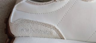 Zapatillas New Balance 327 Mujer Beige/Blanco