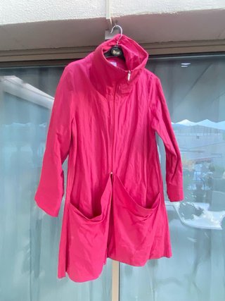 Gabardina tres cuartos ligera rosa