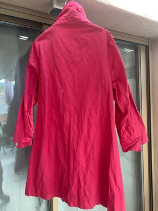 Gabardina tres cuartos ligera rosa