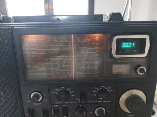 Radio Multibanda Vintage MARC NR-82F1