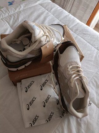 Zapatillas Asics Gel NYC Marrones y Blancas