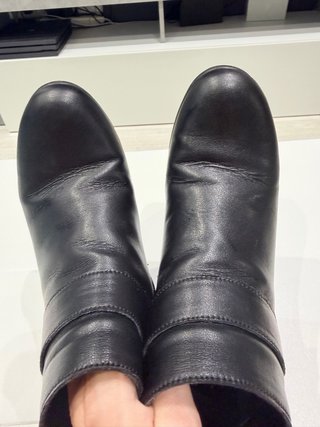 Botín o bota baratas de piel negro talla 37 URGE