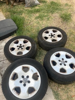 Llantas Audi A3 8L 15 pulgadas tengo 5